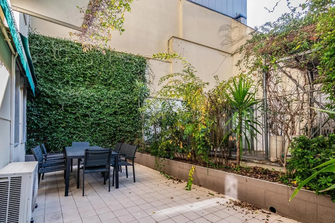Ampio Appartamento Zona Moscova Con Due Terrazzi Milan Apartment